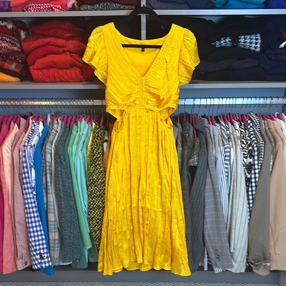 Express yellow side cut outs elastic waistband short sleeve v neck midi dress 0